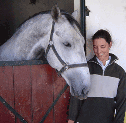 Equitação Adaptada: Sara brilha em Espanha