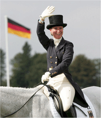 Bettina Hoy lidera no ensino em Blenheim