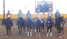 Raparigas preparam-se para “espalhar magia”…