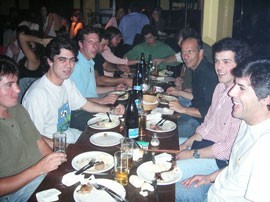 A selec&ccedil;&atilde;o nacional de Horseball confraternizando...