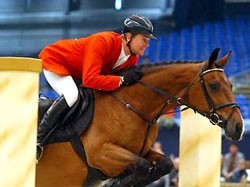 Triunfo de S&ouml;ren von R&ouml;nne no GP de Oldenburg