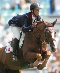 Florian Angot beats Pessoa in Paris GP