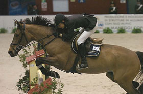 Triunfo de Eugenie Angot no GP de Olympia