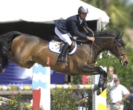 Triunfo de Rodrigo Pessoa no GP de Antu&eacute;rpia