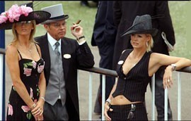 Queen backs bare flesh ban at Royal Ascot