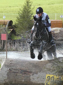 Jung keeps lead to win Fontainebleau horse trials