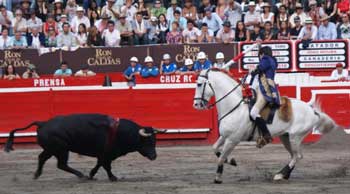 Jo&atilde;o Moura Jr. lesionado em Manizales