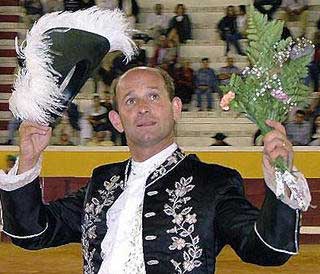 Tert&uacute;lia "O Piriquita" entrega trof&eacute;us