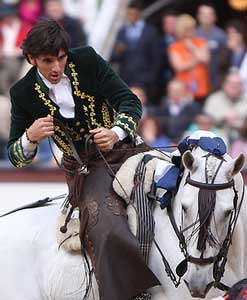 Diego Ventura apresenta seis novas montadas