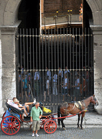 Roma quer substituir as charretes por carros el&eacute;ctricos