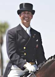 Robert Dover vai treinar a equipa do Canadá