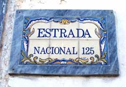 Carro choca com cavalo na EN 125