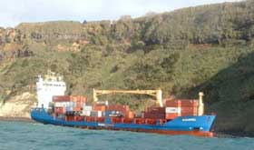 Navio com 7 Cavalos Lusitanos abordo encalhado a Sul de S. Miguel