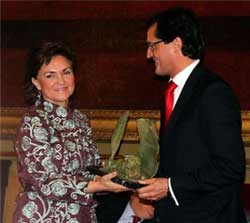 Tert&uacute;lia Taurom&aacute;quica Terceirense condecorada por Espanha