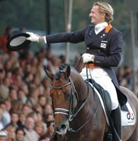 Será que Edward Gal vai mudar de nacionalidade?