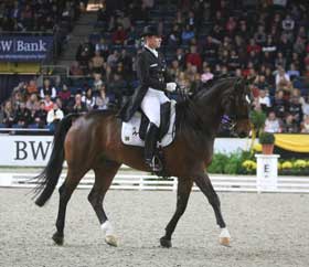 Isabell Werth arrasou em Dortmund