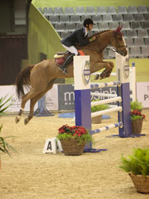 Gonçalo Barradas deixa a quadra da família Añon