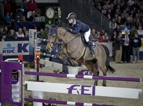 Lady Georgina Forbes entrega 2 cavalos a Bost