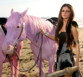 Indignação contra Selena Gomez