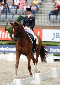 Adelinde Cornelissen nº1 do Ranking Mundial de Dressage
