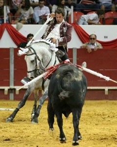 Moura Caetano triunfa em Elvas