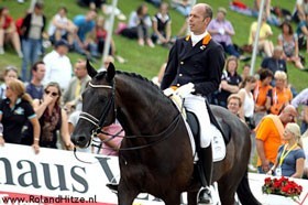 Hans Peter Minderhoud regista a melhor marca em Mechelen