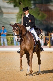 Boaventura Freire swept to victory in 5 and 6 years horses final