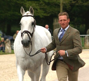 Oliver Townend takes over Nicholson's eventing horse Armada