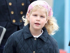 Lady Louise sofre queda de p&oacute;nei