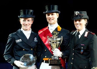 Adelinde Cornelissen segunda vitória consecutiva na Final da Taça do Mundo de Dressage