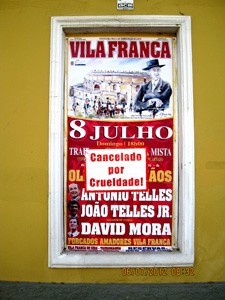 Vila Franca acorda vandalizada por anti-taurinos