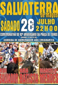 Toiros Palha na corrida de Anivers&aacute;rio da Pra&ccedil;a de Salvaterra