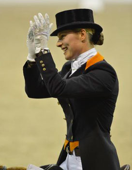 Adelinde Cornelissen regressa à liderança do Ranking Mundial de Dressage