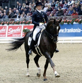 Hayley Beresford bate record pessoal no CDI4* de Olbemburgo (vídeo)