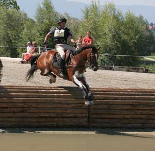 CCE d&aacute; o pontap&eacute; de sa&iacute;da em 2013