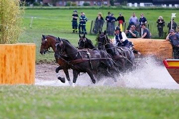 Exell secures sixth Aachen victory and takes the lead of the FEI World Cup™ Driving qualification standings