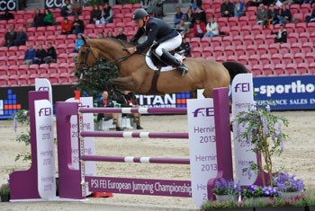 Myrtille Paulois Castle Forbes, Ambassador to the FENCES Auctions and the Selle Fran&ccedil;ais