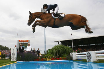 Jan Tops desembolsa 11 milh&otilde;es por Palloubet d'Halong...