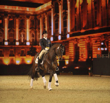 Ant&oacute;nio do Vale em s&eacute;timo com Fidertanz em Ankum