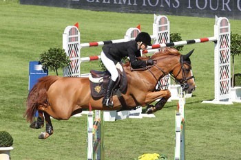 Show Jumping Legend Itot Du Chateau To Retire (VIDEO)