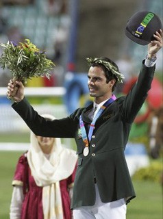 Rodrigo Pessoa lan&ccedil;a biografia no Brasil