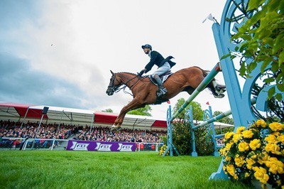 Fox-Pitt rides Chilli Morning into the record books at Badminton