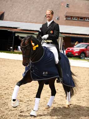 Boaventura Freire sobe ao 1º lugar do pódio na Alemanha (VÍDEO)