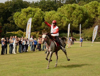 Cavalo Nacional &laquo;Descarado&raquo; Campe&atilde;o do Mundo