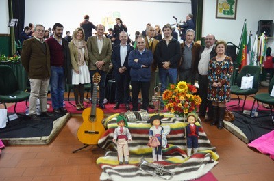 Toureiros aplaudem passodoble e fado nas touradas