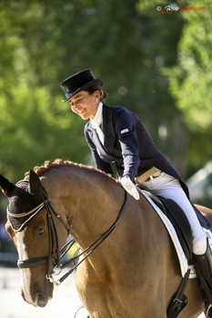Beatriz Ferrer-Salat sagra-se campeã nacional de Espanha; Cavalos Lusitanos superam 72%