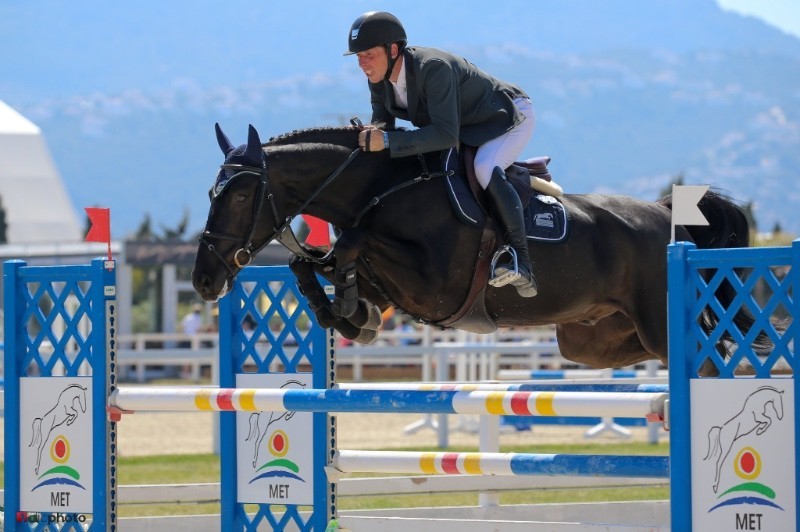 Neal Fearon / Tuilleadh Uisce Beatha